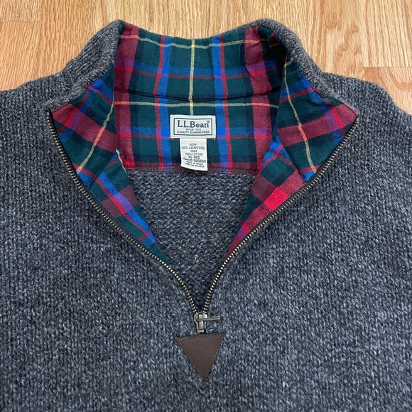 L.L. Bean men’s lamb’s wool sweater - Picture 3 of 3